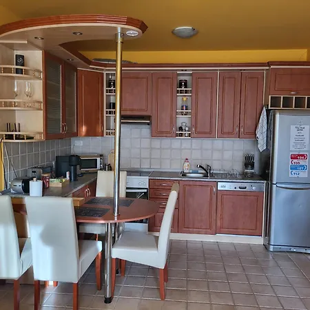 Apartment Kiss-fueredi